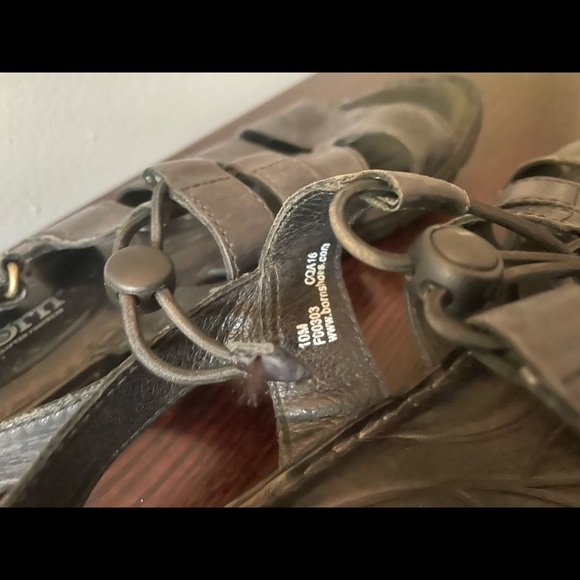 Born black leather sandals size 10 - Picture 3 of 4